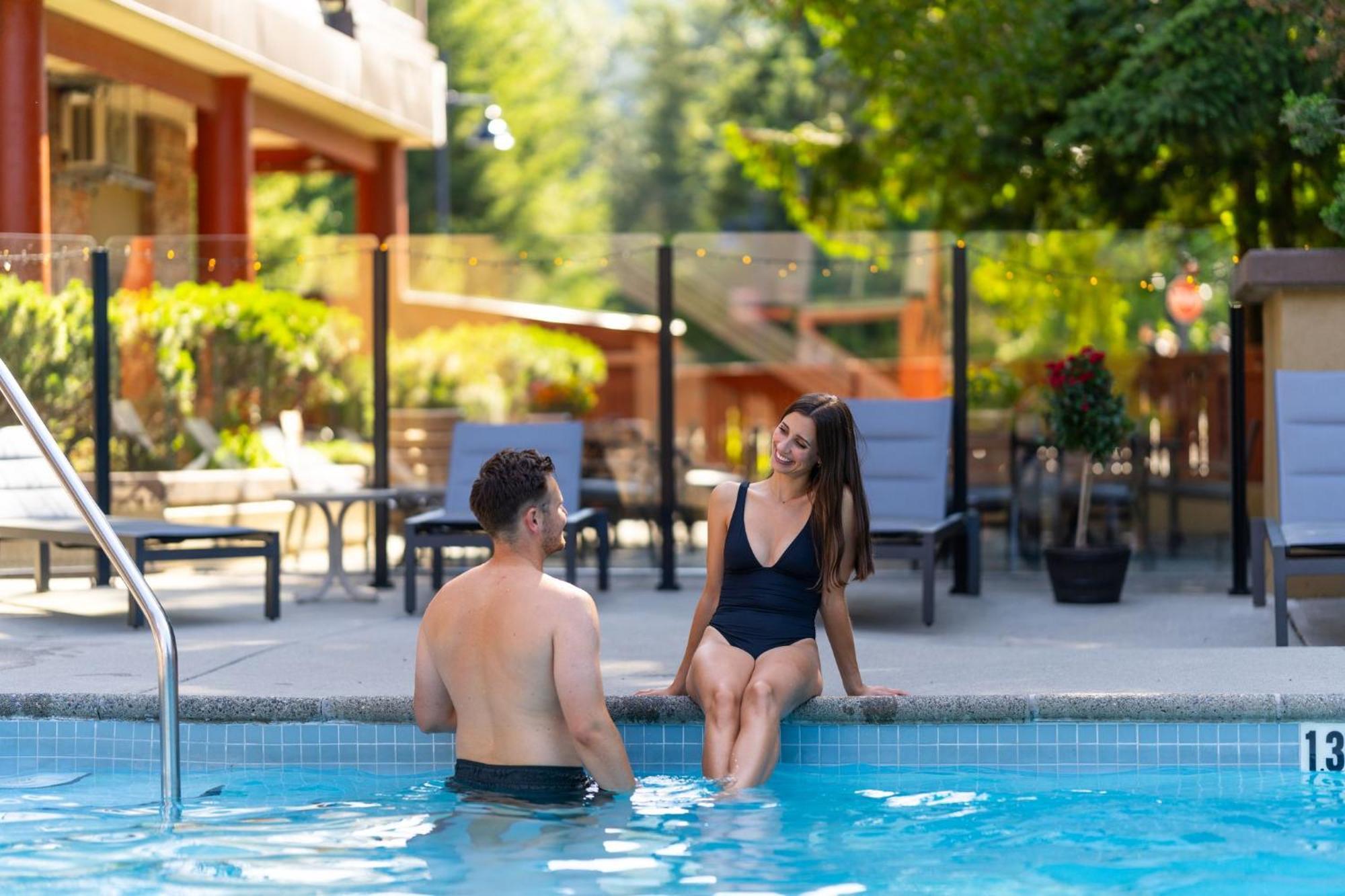 Whistler Village Inn & Suites Exterior foto