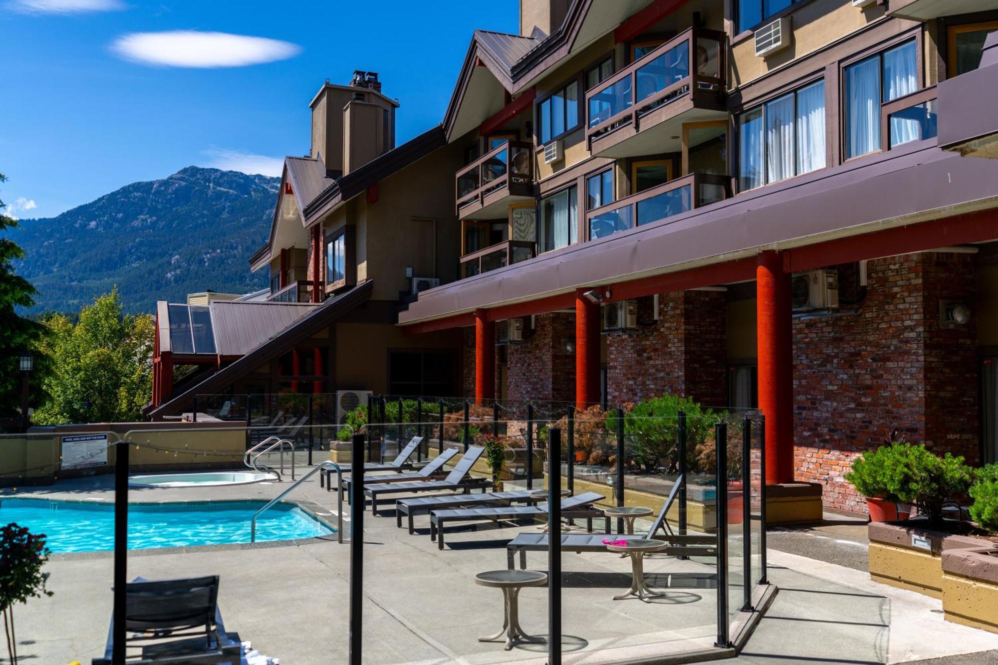 Whistler Village Inn & Suites Exterior foto
