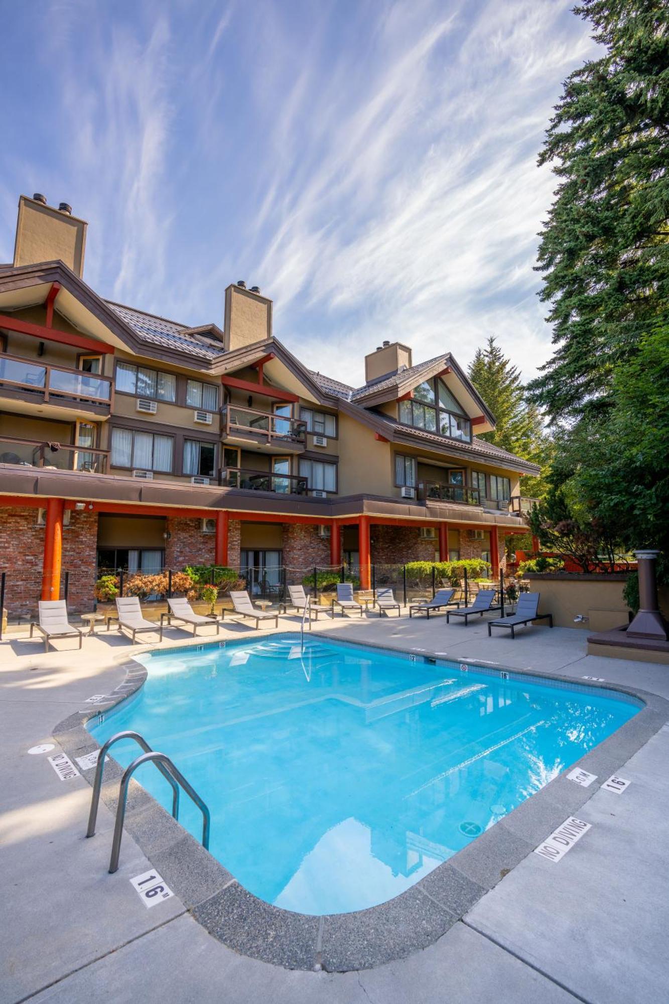 Whistler Village Inn & Suites Exterior foto