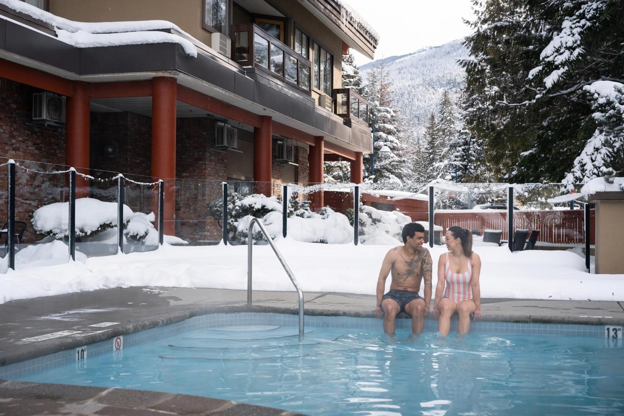 Whistler Village Inn & Suites Exterior foto